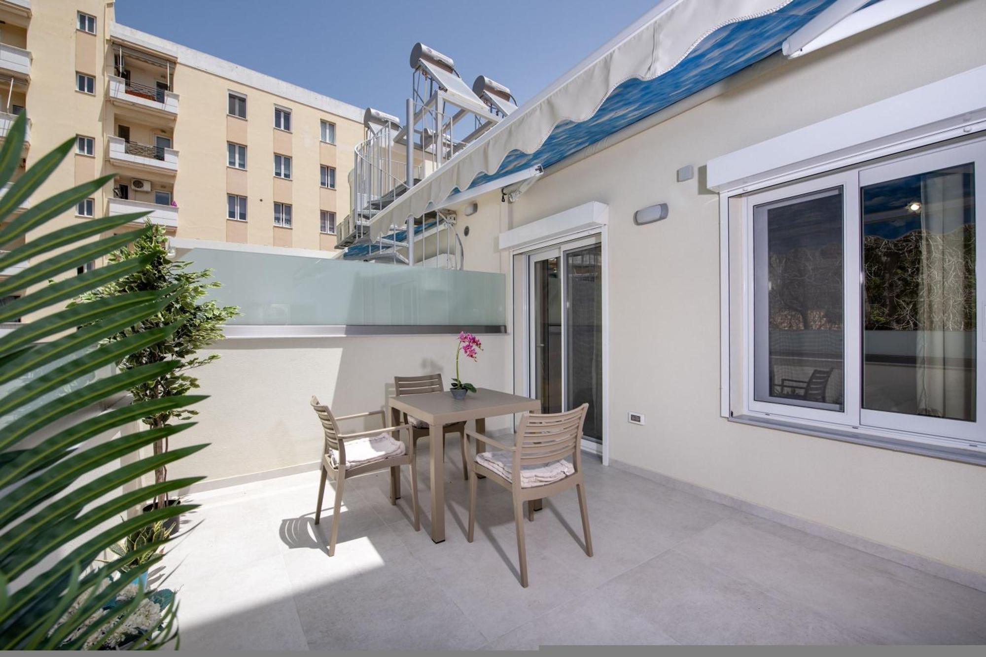 Cherry Central Luxury Suites Ханя Екстериор снимка