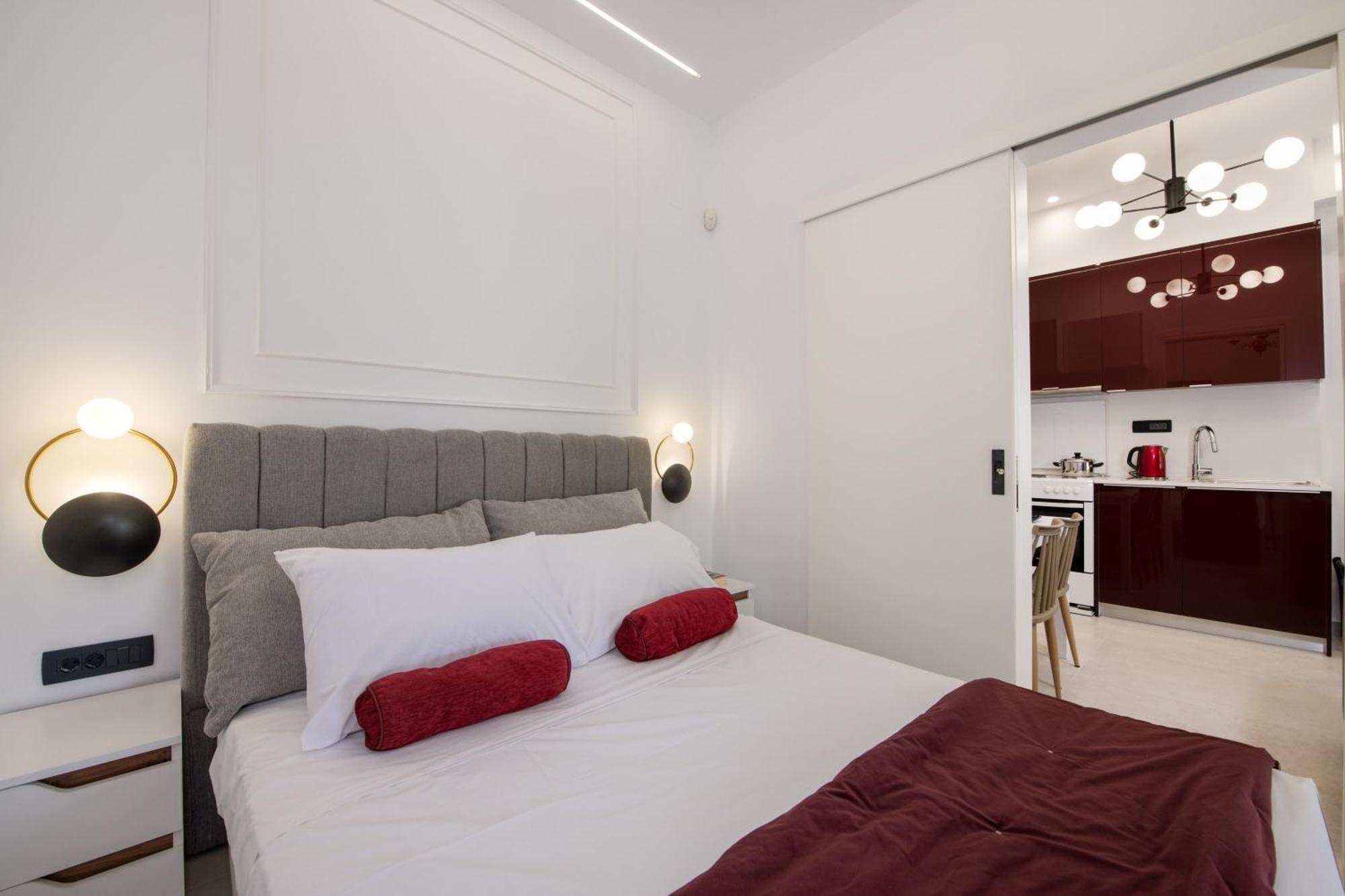 Cherry Central Luxury Suites Ханя Екстериор снимка