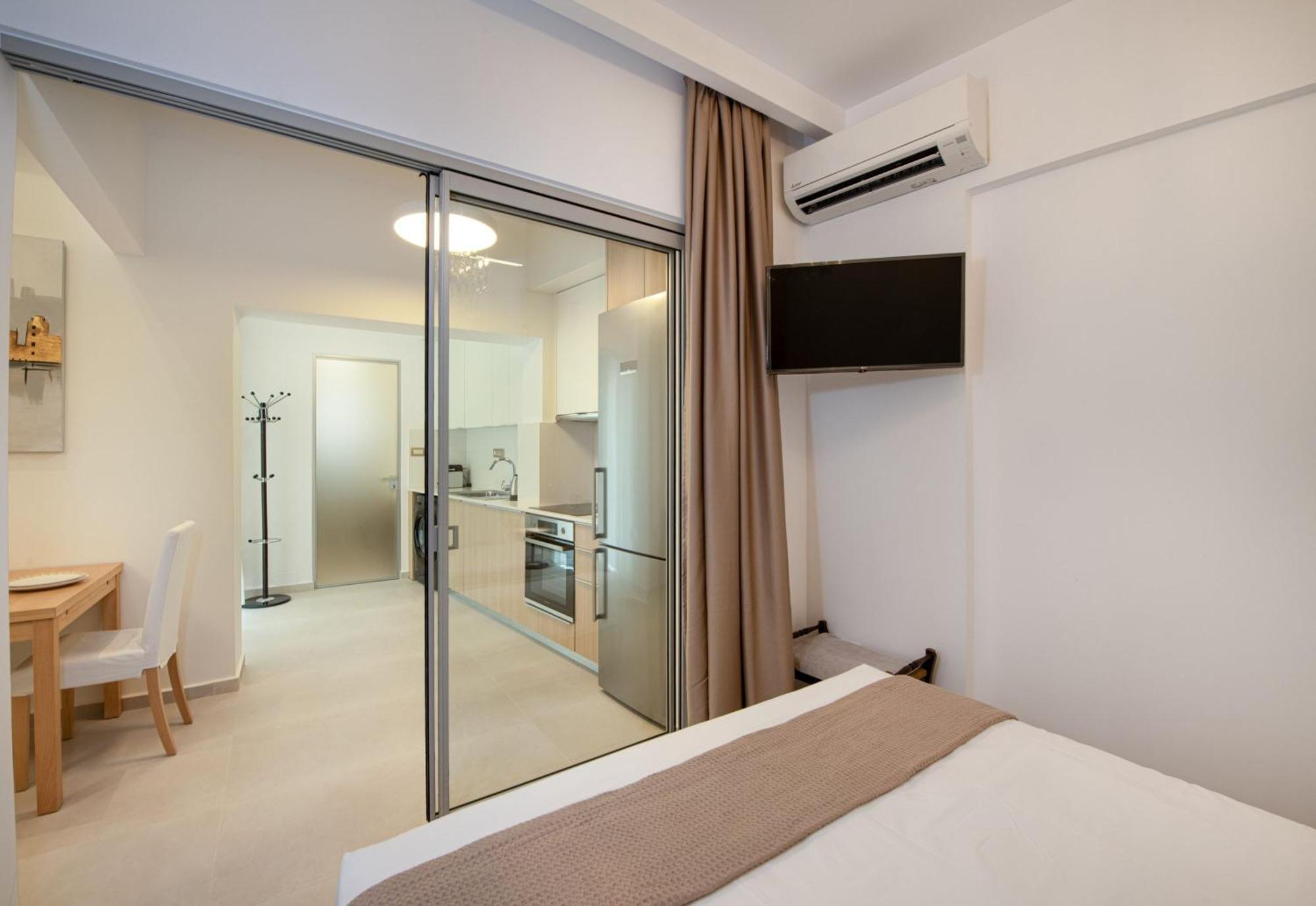 Cherry Central Luxury Suites Ханя Екстериор снимка