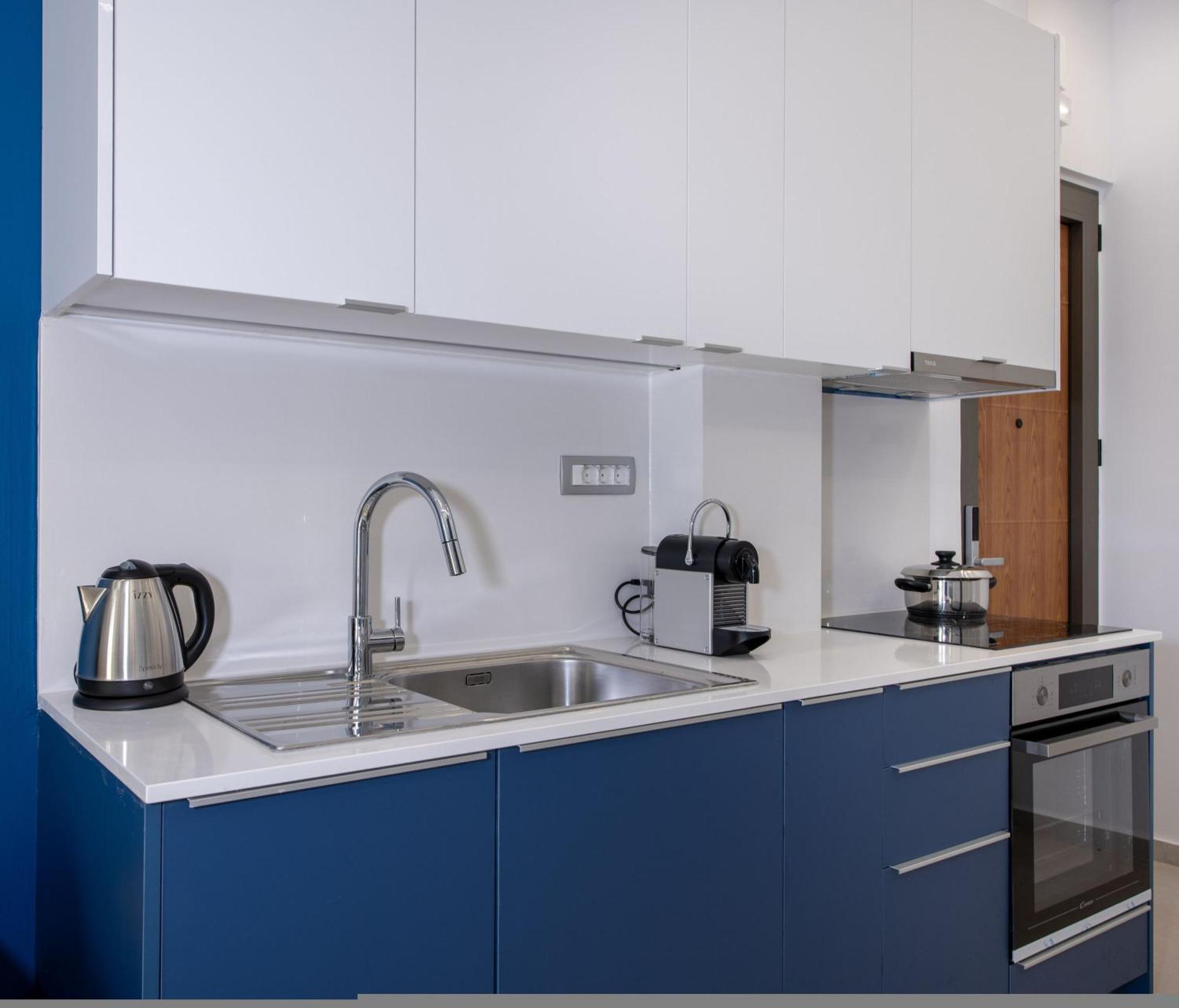 Cherry Central Luxury Suites Ханя Екстериор снимка